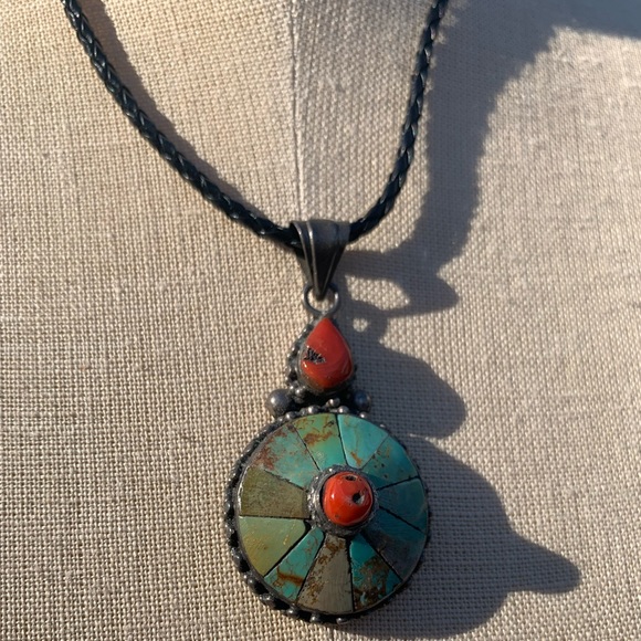 Handmade Turquoise and Sterling Silver UFO necklace - Picture 5 of 15